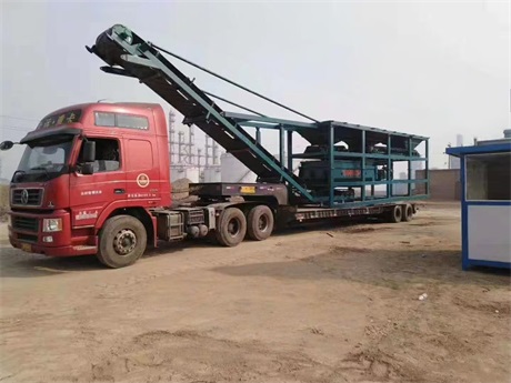 机耕路砂石料拌合站